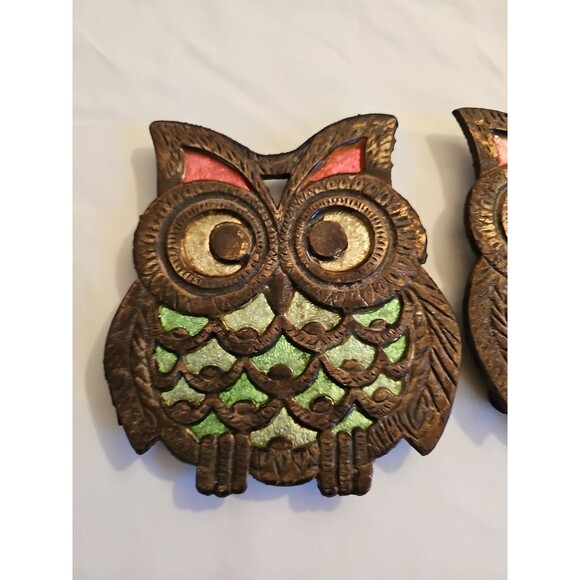 Vintage set of 2 Owl Trivet Metal with Stained Glass Look Footed - Picture 2 of 5